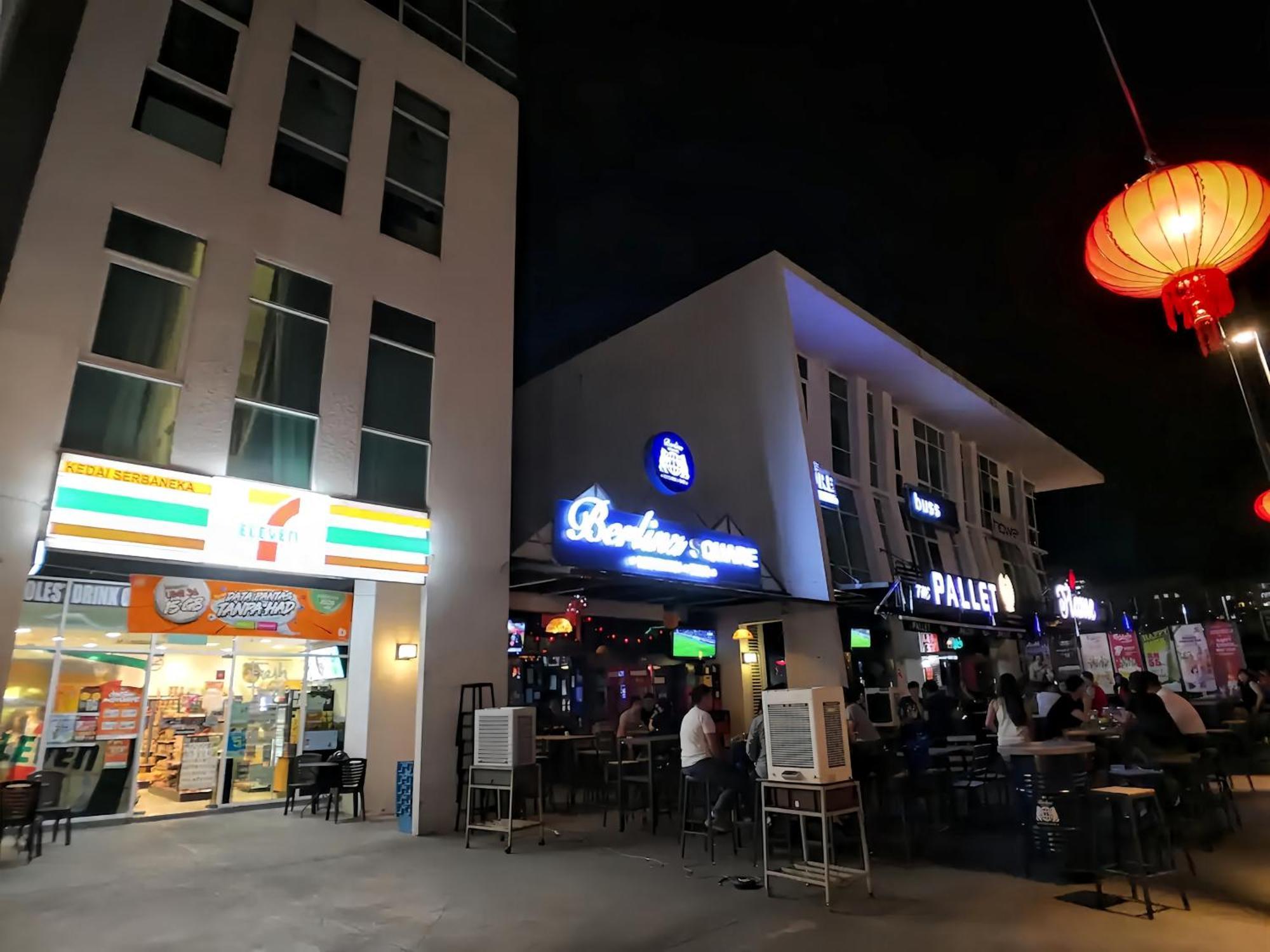 Maritime Seaview Suites Penang George Town Exterior photo