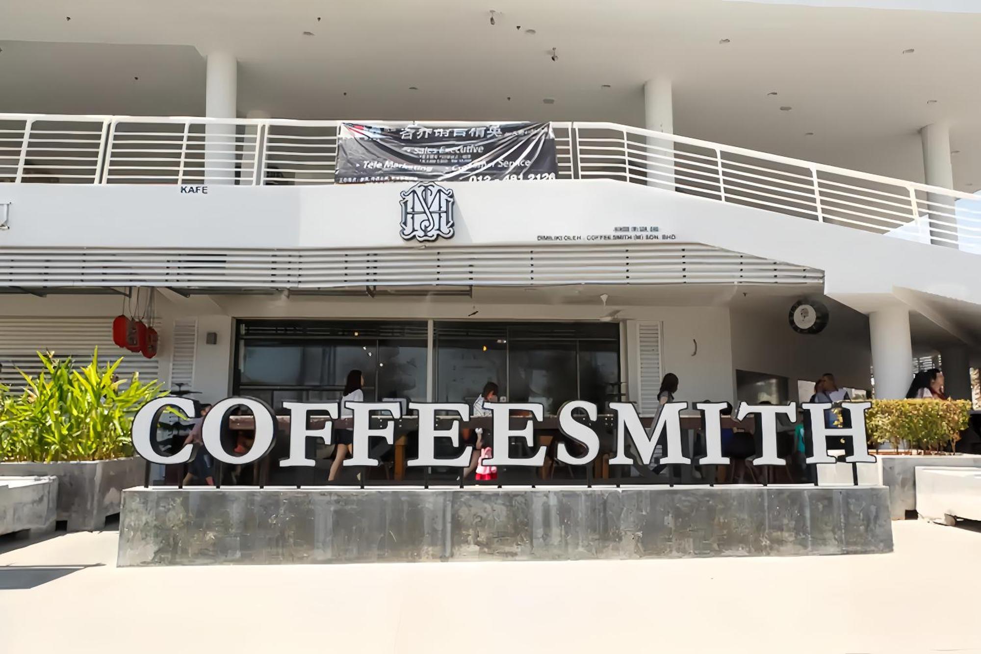 Maritime Seaview Suites Penang George Town Exterior photo