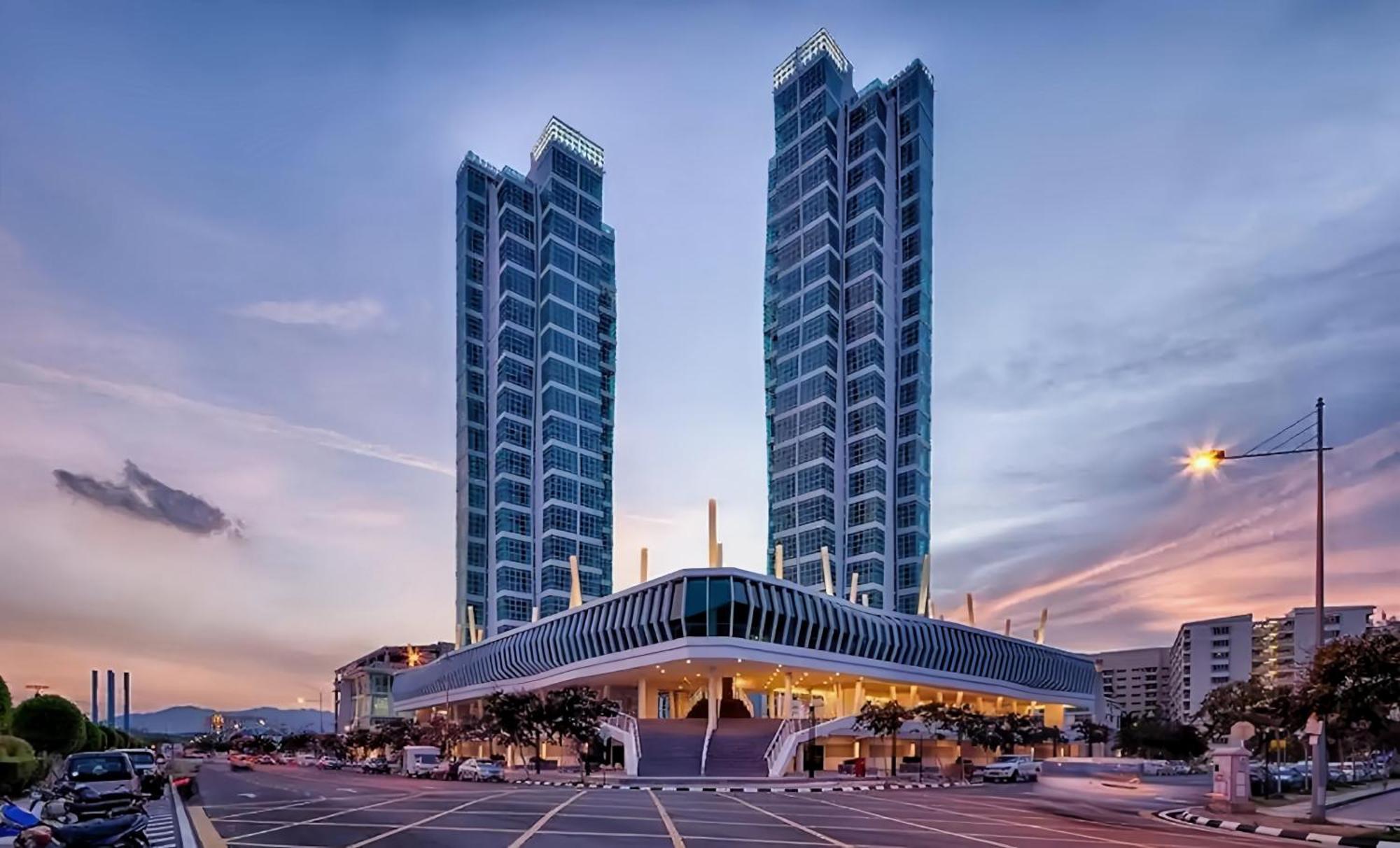 Maritime Seaview Suites Penang George Town Exterior photo