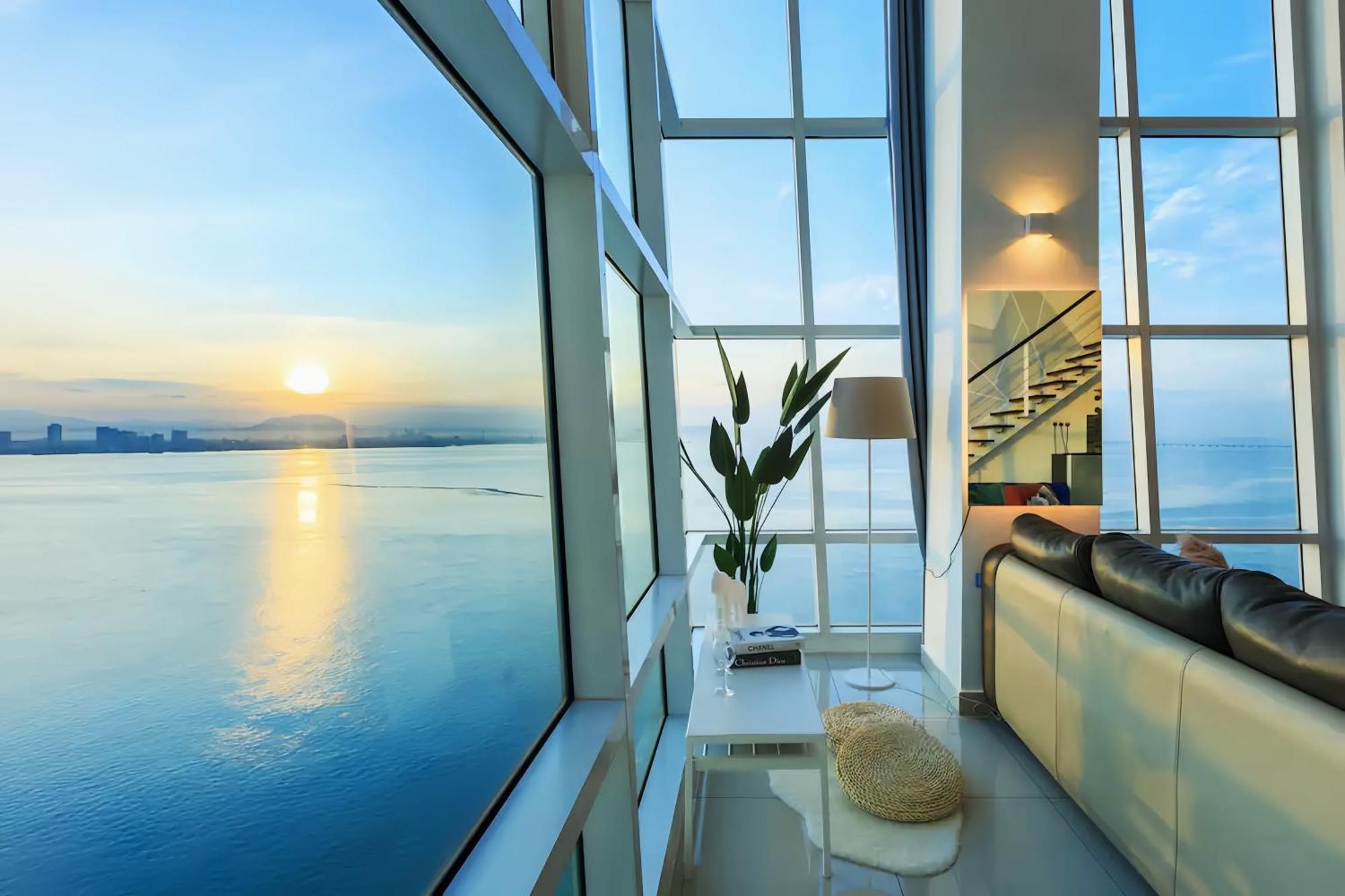 Maritime Seaview Suites Penang George Town Exterior photo