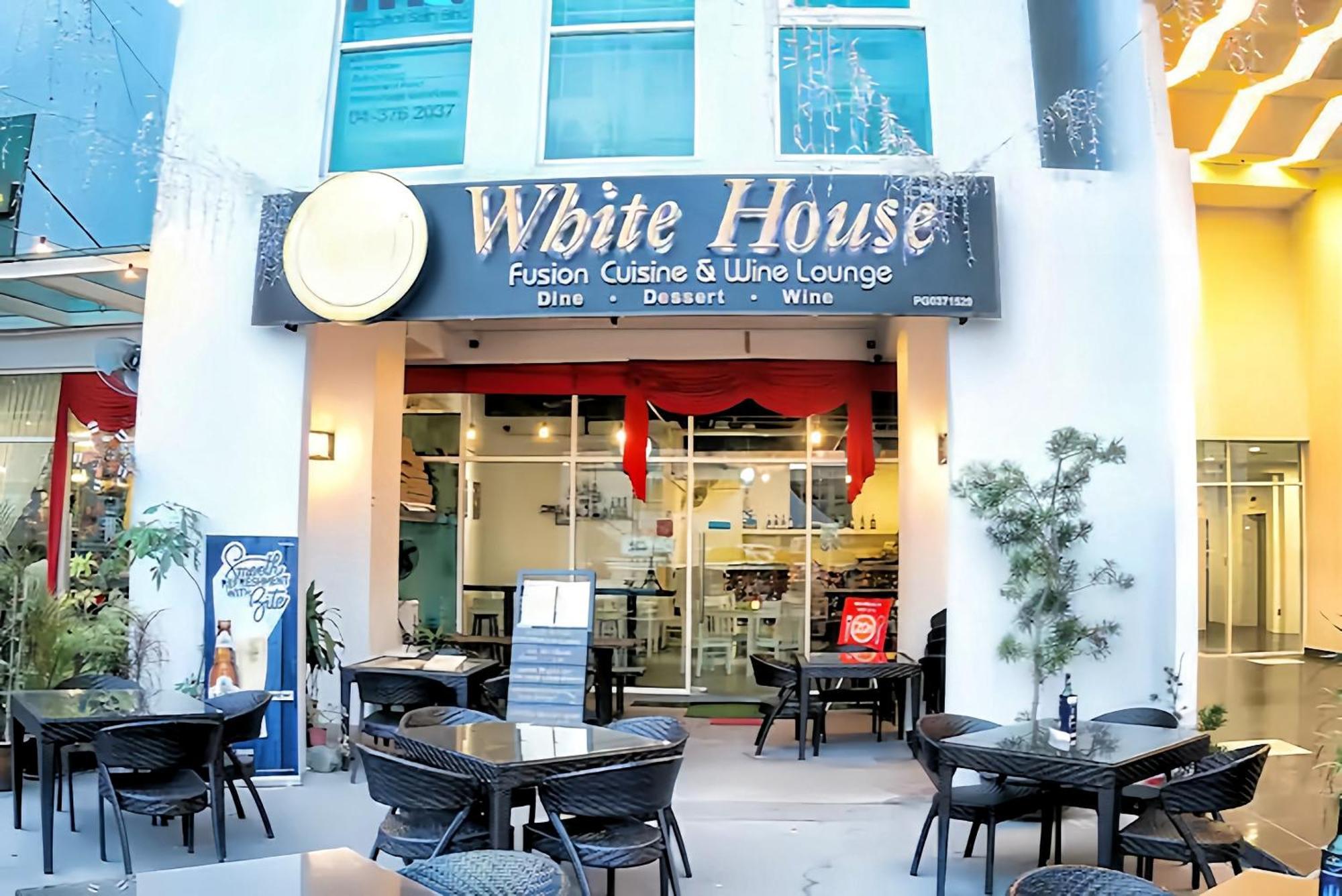 Maritime Seaview Suites Penang George Town Exterior photo