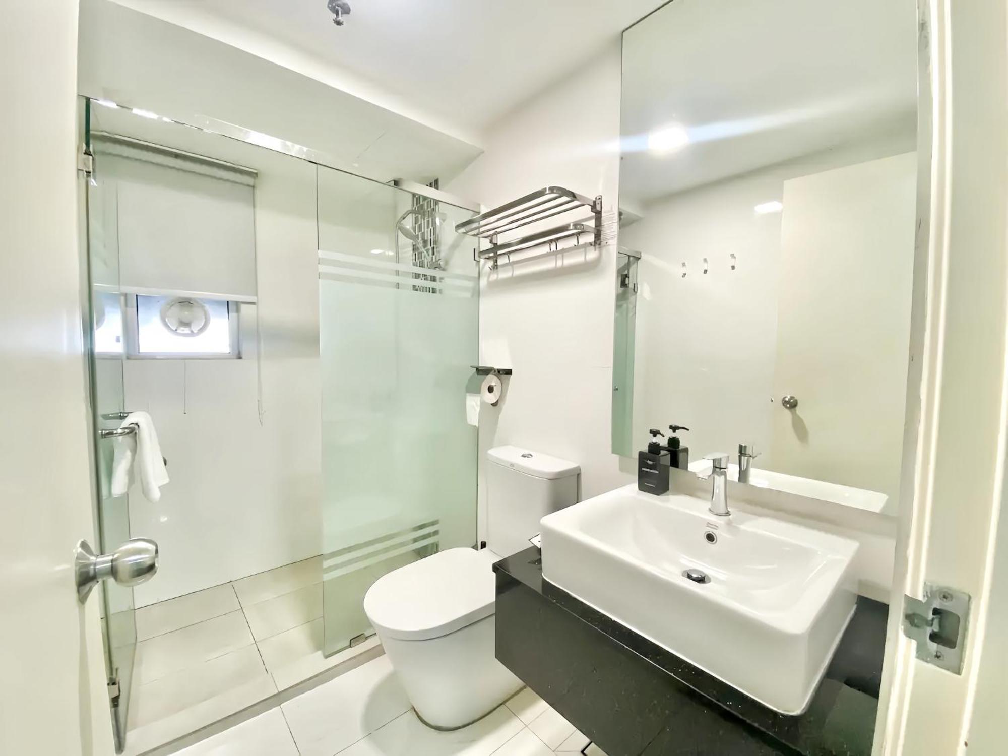 Maritime Seaview Suites Penang George Town Exterior photo